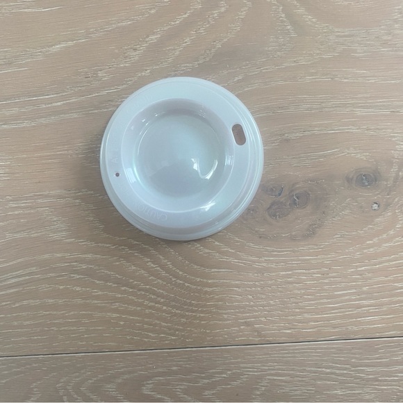 ⭐️Starbucks⭐️reusable colour-changing green cup - Picture 8 of 8